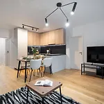 Superb Unirii Square View Large 1br Flat - 609 아파트