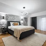 Superb Unirii Square View Large 1br Flat - 609 * Bucarest