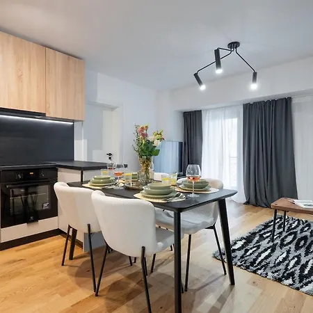 Superb Unirii Square View Large 1br Flat - 609