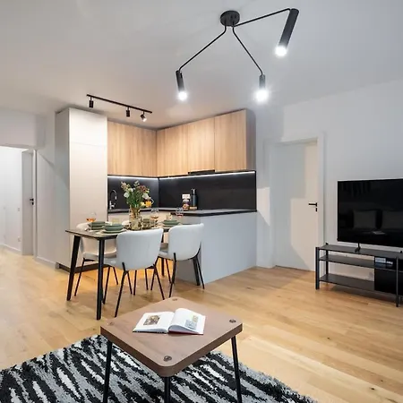 Superb Unirii Square View Large 1br Flat - 609 アパート