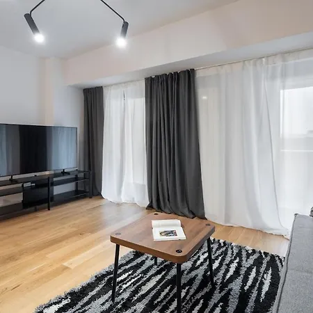 아파트 Superb Unirii Square View Large 1br Flat - 609 *