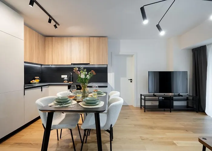 Apartment Superb Unirii Square View Large 1br Flat - 609 *
