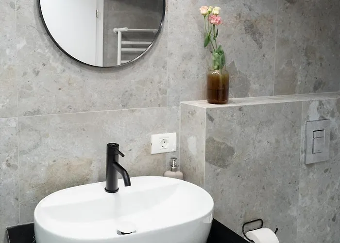 Apartment Superb Unirii Square View Large 1br Flat - 609 *