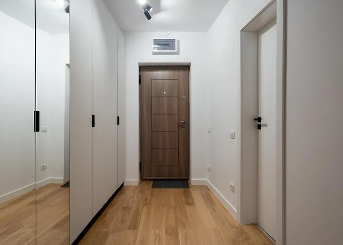 Superb Unirii Square View Large 1br Flat - 609 *